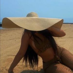 SUN HAT